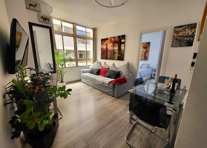 2 Bedrooms Flat 50 Mts Away From Canteras *