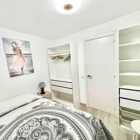 2 Bedrooms Flat 50 Mts Away From Canteras Apartament